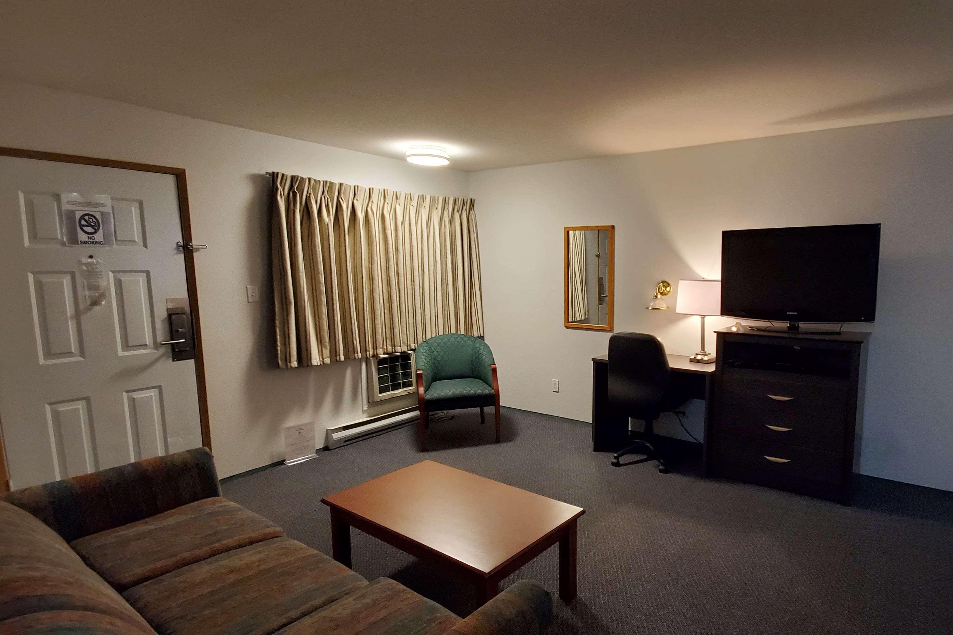 Travelodge By Wyndham Mcbride Buitenkant foto