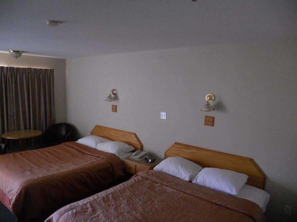Travelodge By Wyndham Mcbride Buitenkant foto
